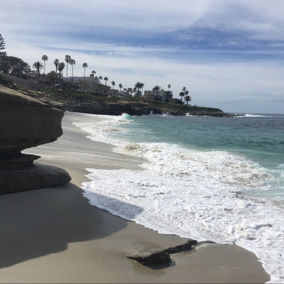 Meet your Posher, Lesley - Picture 2 of 6